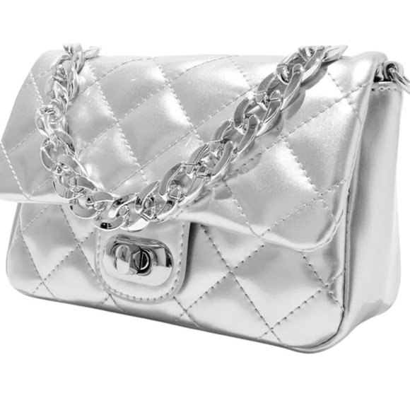 Silver Quilted Chain Bag - Picture 2 of 4